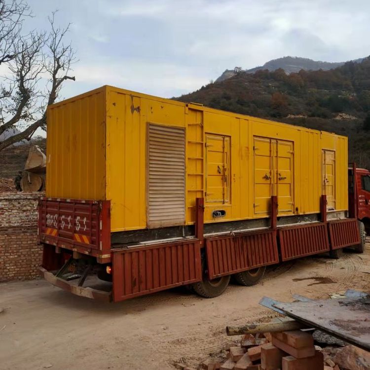 西湖200kW 发电机组在带电阻性负载时，输出功率会受到哪些因素的影响？